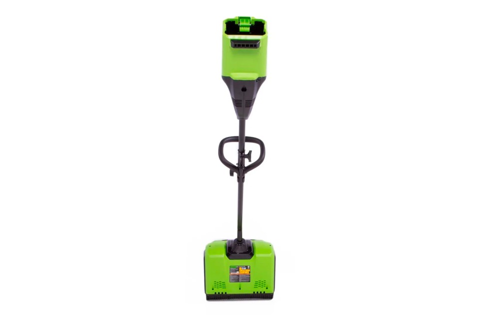 Аккумуляторный снегоуборщик GREENWORKS GD60SS