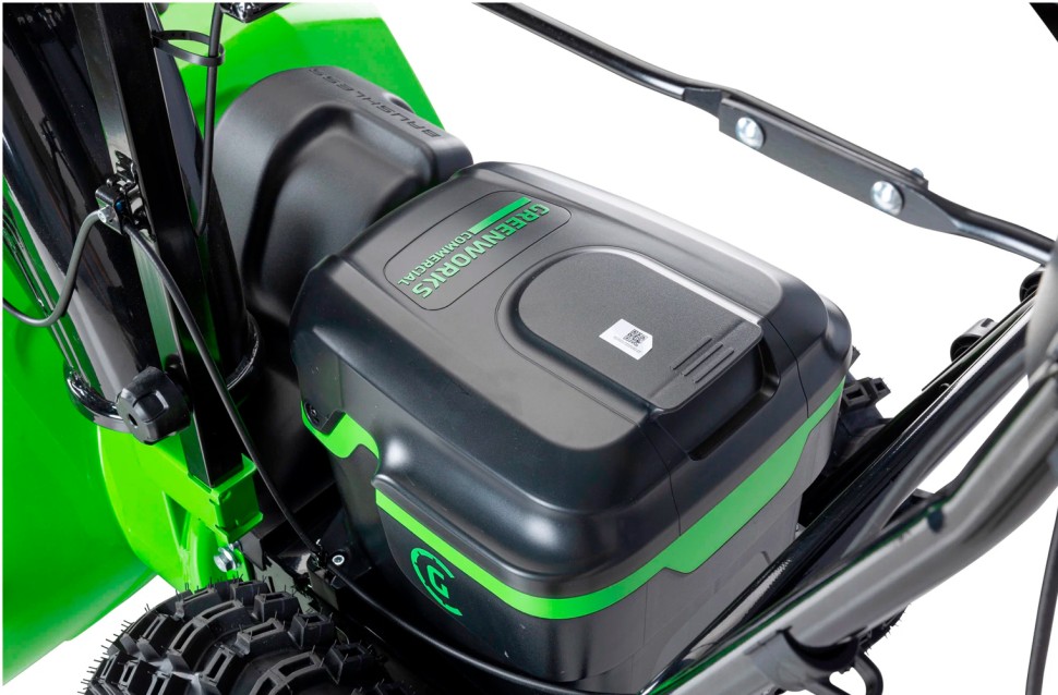 Фото Аккумуляторный снегоуборщик GREENWORKS GD82ST56